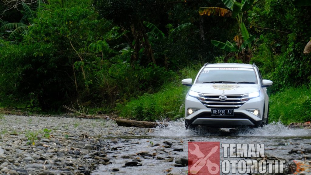 Daihatsu Terios: Kombinasi Tangguh dan Nyaman