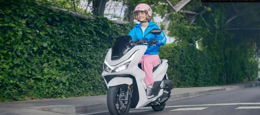 Honda PCX 2025: Kendaraan Impian untuk Pecinta Motor Mewah