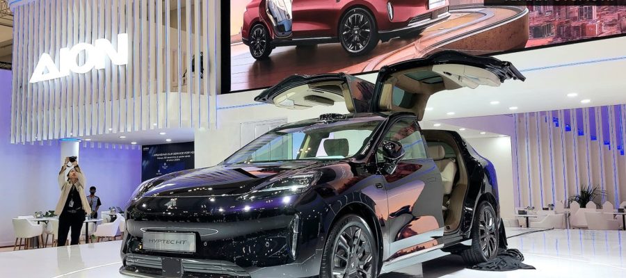 Mengapa Interior Mobil Hyptec HT Begitu Mewah & Canggih?